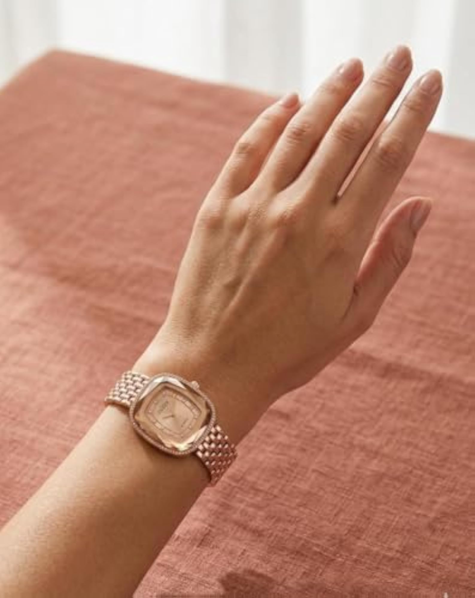 Elegant Rose Gold Analog Watch with Crystal Design